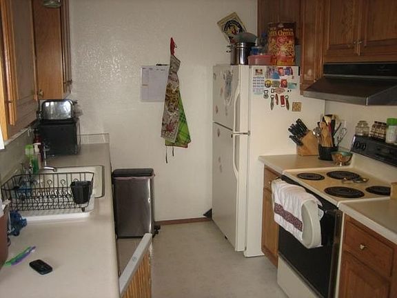 2nd image of 3284 Gould Way