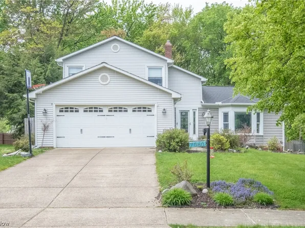 7080 Anthony Ln, Parma Heights, OH 44130
