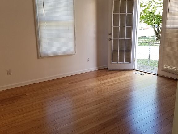 5th image of 5106 Venable Ave