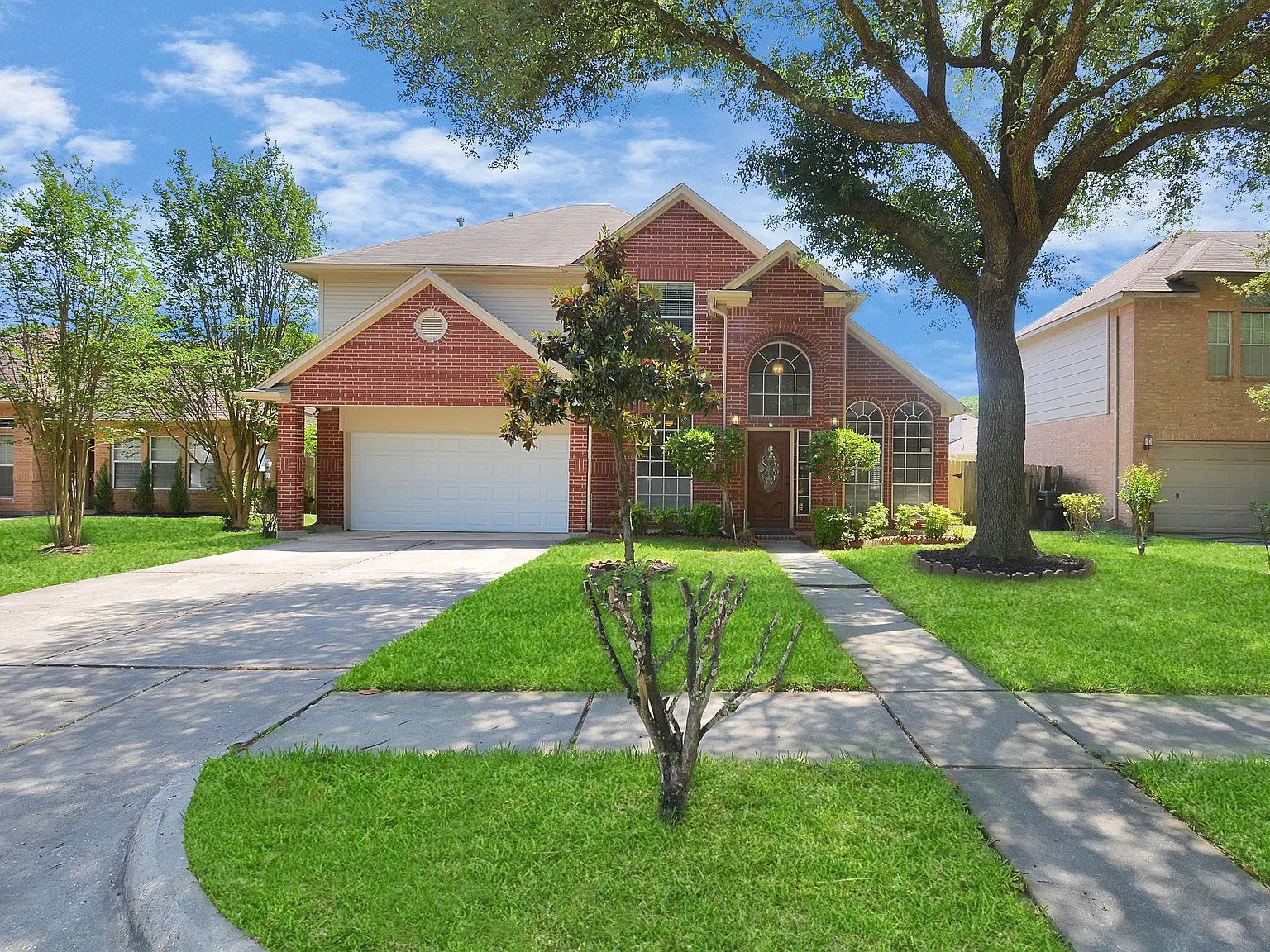 Beautiful 4 Bed, 2.5 Bath Single Family Home in Houston, TX - Available 08/10/2026 - $2350. — Photo 2