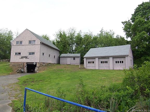 4th image of 443 Woodland St