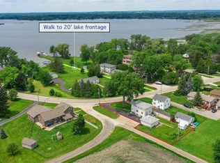 7535 E Wind Lake Rd, Wind Lake, WI 53185