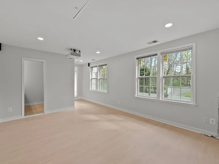2852 Cedarest Rd — Photo 24