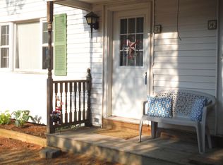 99 Pine St, North Conway, NH 03860