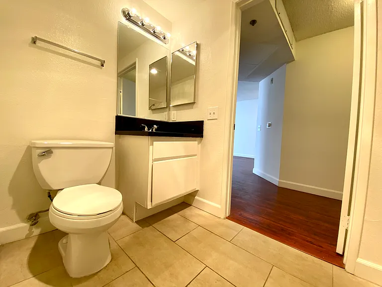 4431 Eagle Rock Blvd — Photo 20