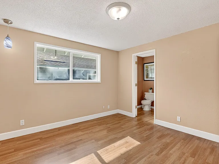 640 Stonehill Dr — Photo 31