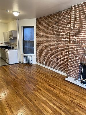 3rd image of 309 W 47th St APT 4RW