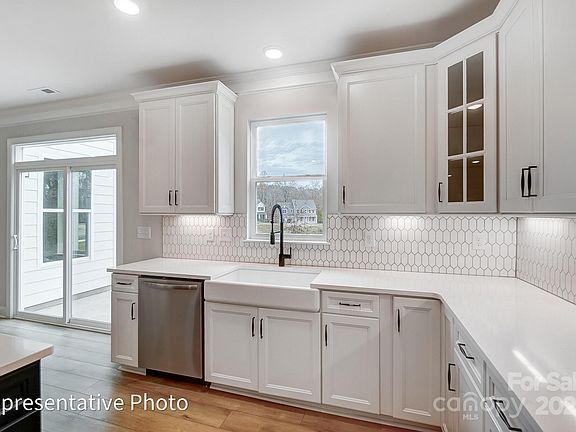 7th image of this home