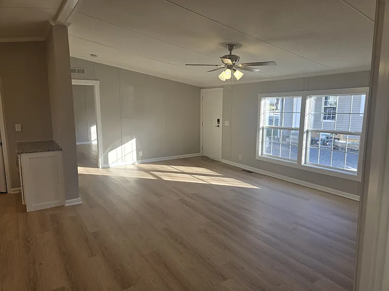 223 E Park Ave — Photo 21
