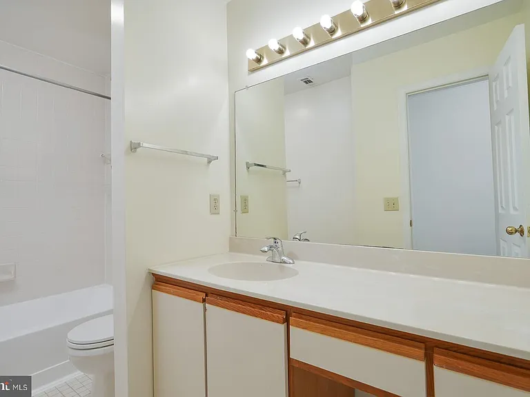 5800 Inman Park Cir #360 — Photo 26