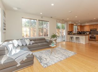 34467 Torrey Pine Ln, Union City, CA