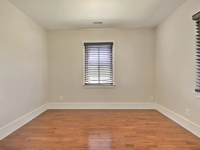403 Silver Lake Rd — Photo 32