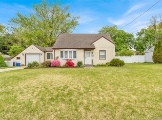 152 Foster Boulevard, North Babylon, NY 11702