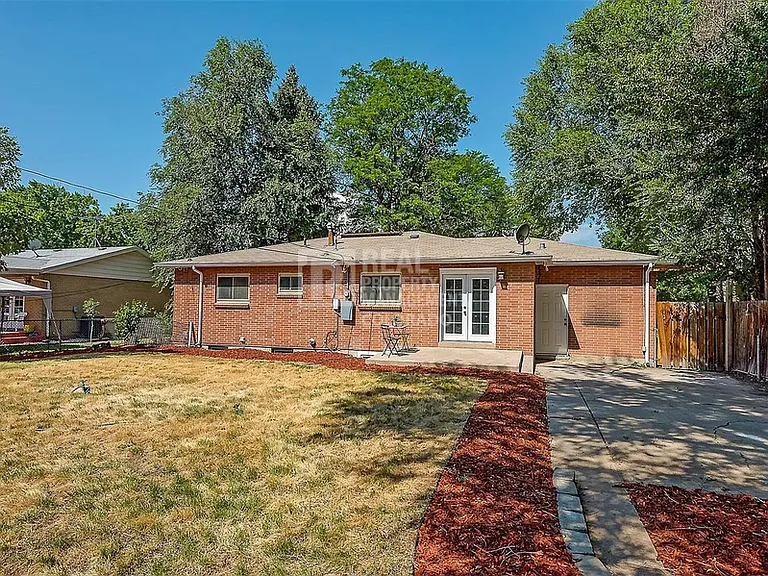 3426 S Wolff St — Photo 22