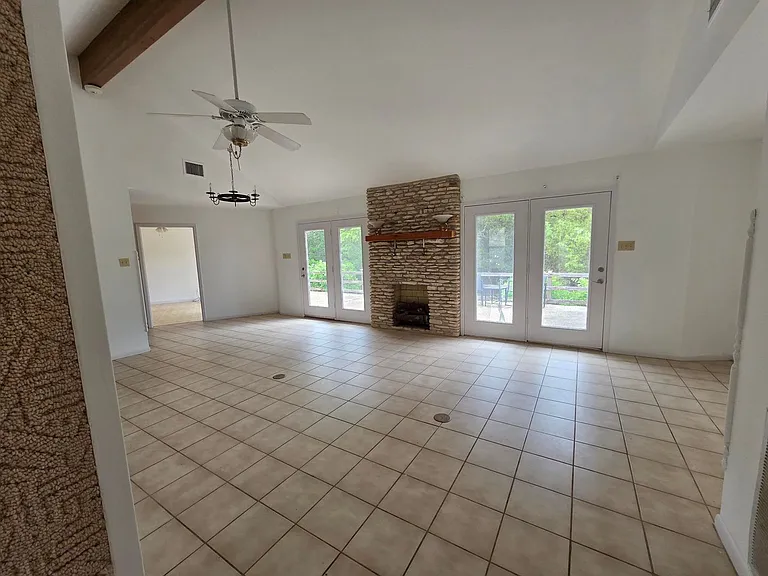 335 Goat Creek Rd — Photo 3