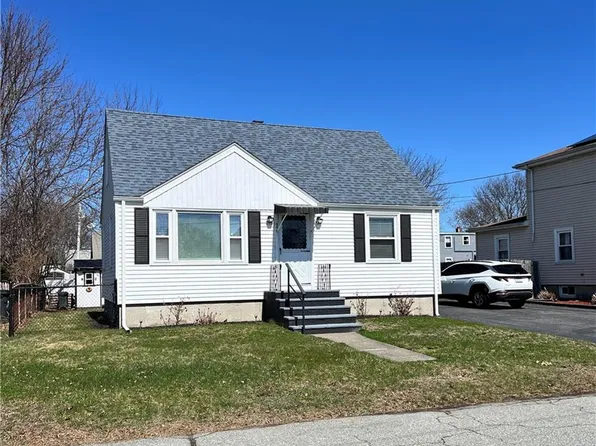 44 Tab Ave, East Providence, RI 02914