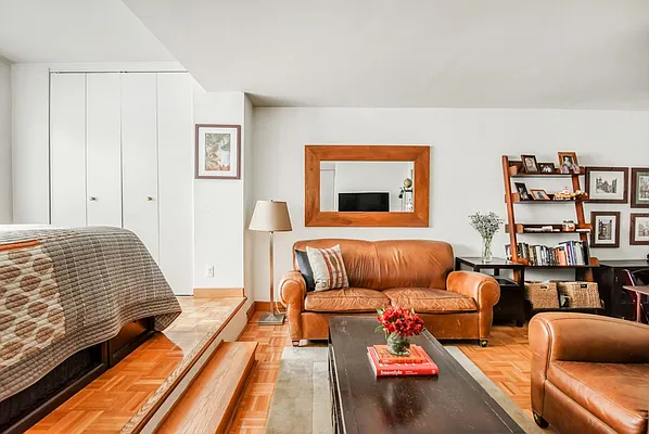 Sold by Compass | media 17