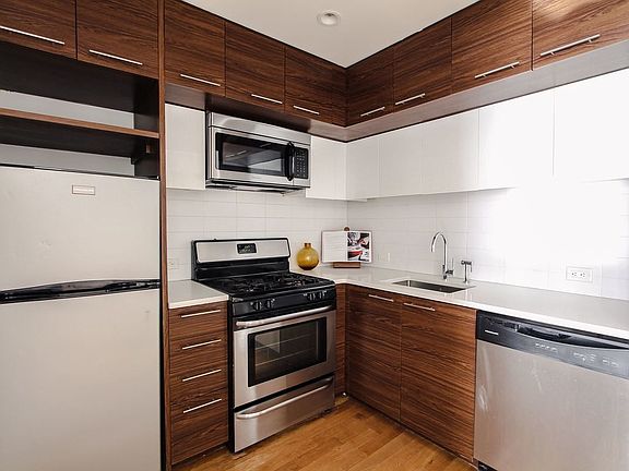 4th image of 267 6th St APT 3G