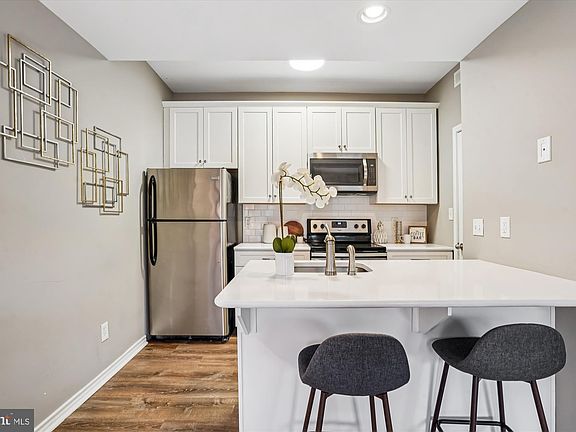 3rd image of 12162 Penderview Ln APT 1623
