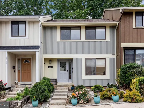 18507 Eagles Roost Dr, Germantown, MD 20874