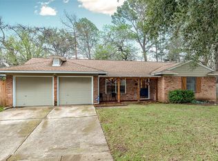 913 Ravenwood Dr, Arlington, TX 76013