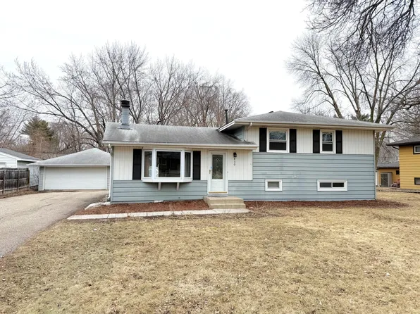 430 Quantico Ln N, Plymouth, MN 55447