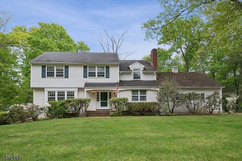 1st image of 48 Walnut Cir