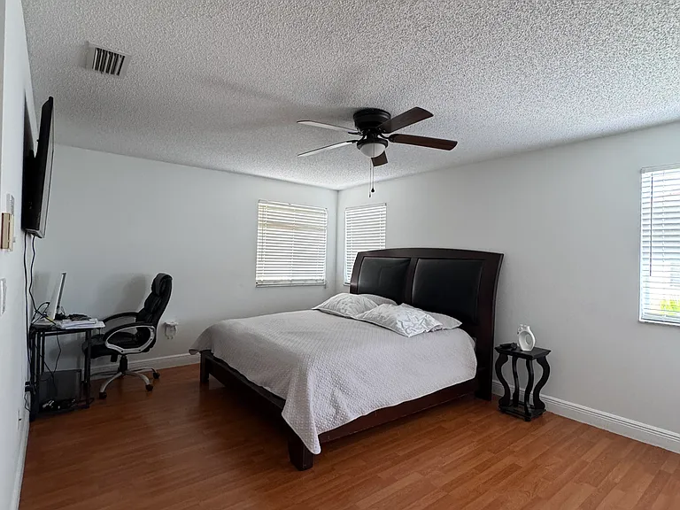 15621 SW 100th Ln — Photo 22