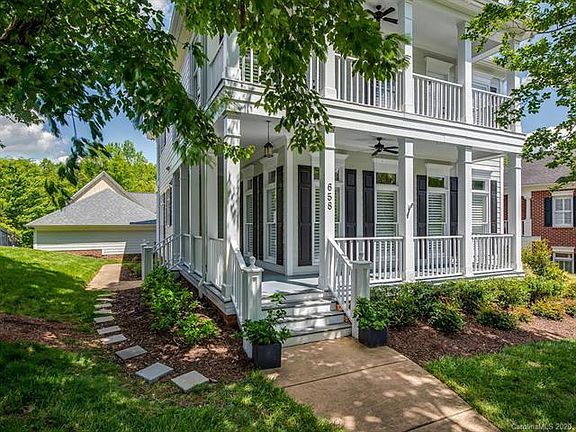2nd image of 658 Vendue Pl