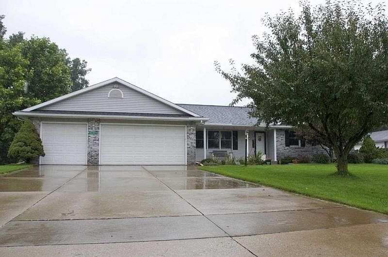 1st image of 26809 Sweetwater Way