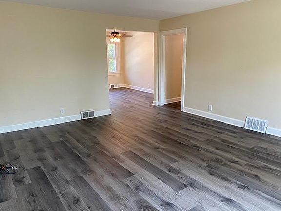 3rd image of 801 Perennial Dr APT 3
