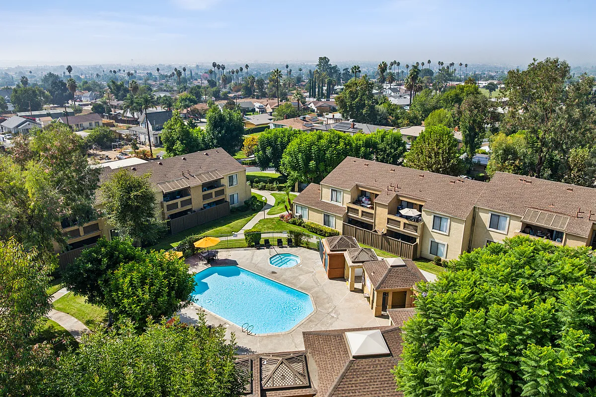 Building Photo - Highland Meadows