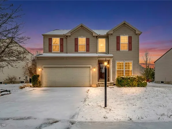 9642 Sunray Dr, Olmsted Township, OH 44138