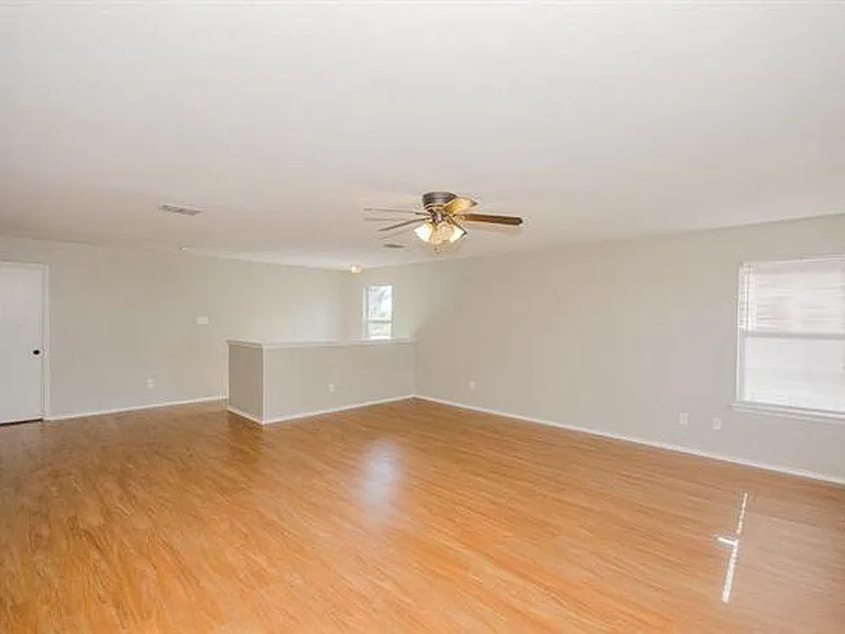 2152 Royal Acres Trl — Photo 10