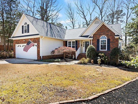 3rd image of 10 Croftstone Ct