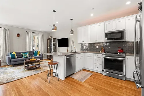 178 Thornton St #1 Photo 1