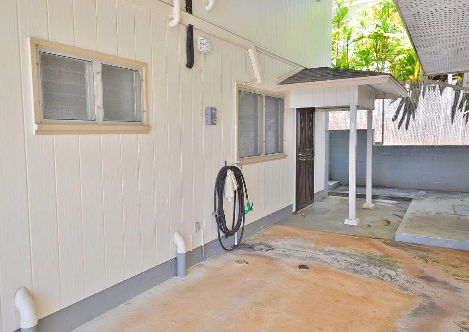 98-1429 Akaaka St