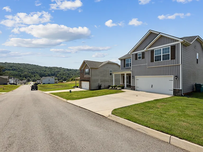 2429 Union Pointe Ln — Photo 1
