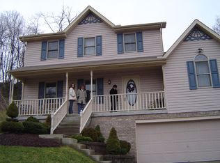 211 Fawn Ct, Pittsburgh, PA 15239