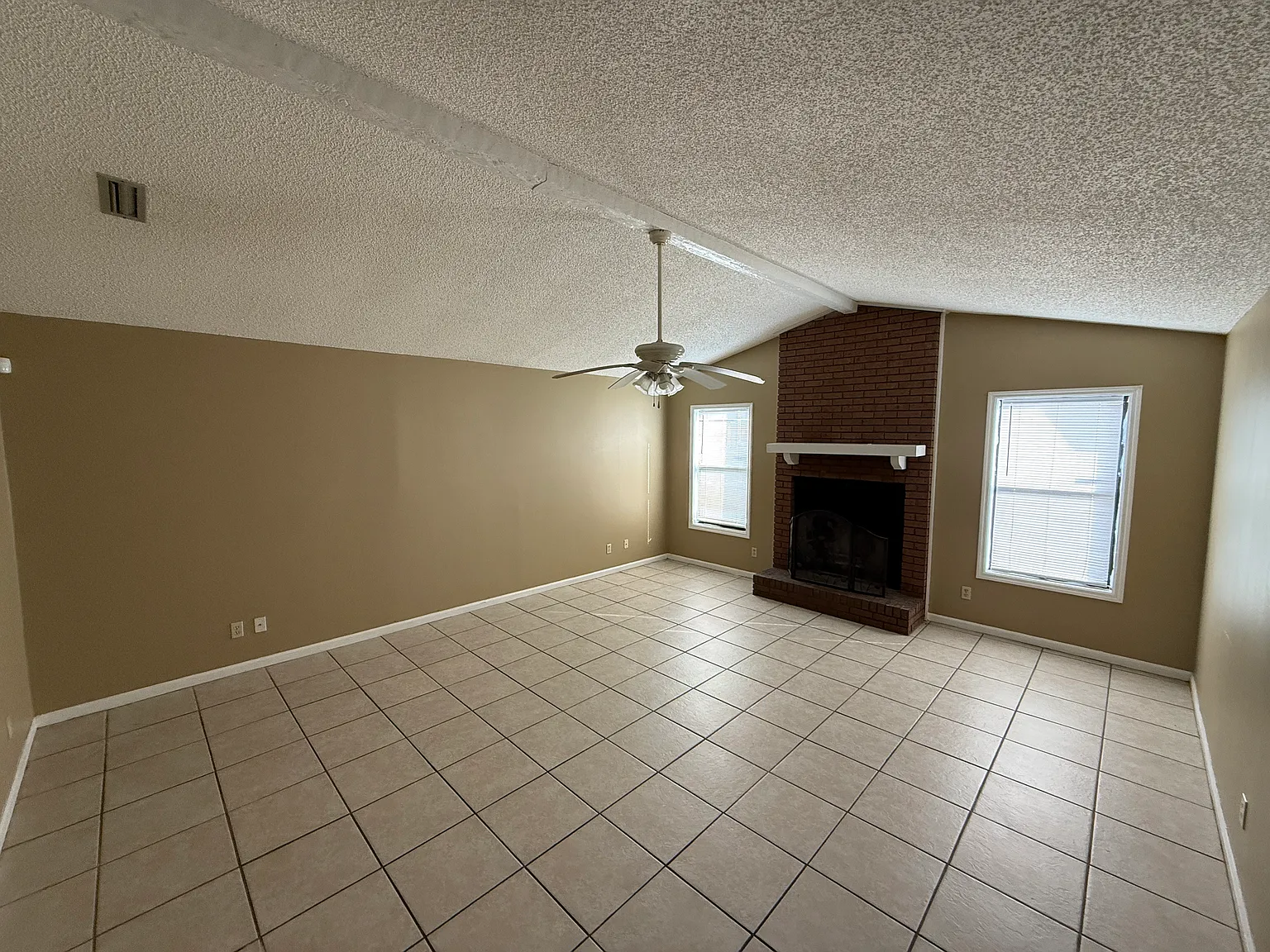 3 bed, 1482 sqft, $1,495 — Photo 3