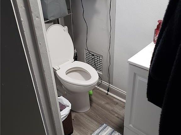 4th image of 28 McReynolds St