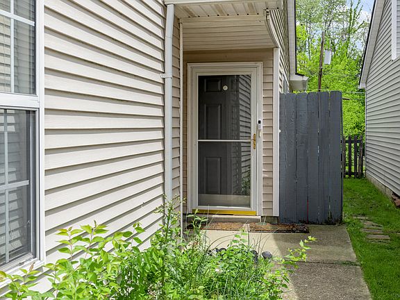 3rd image of 412 Chelsea Woods Dr