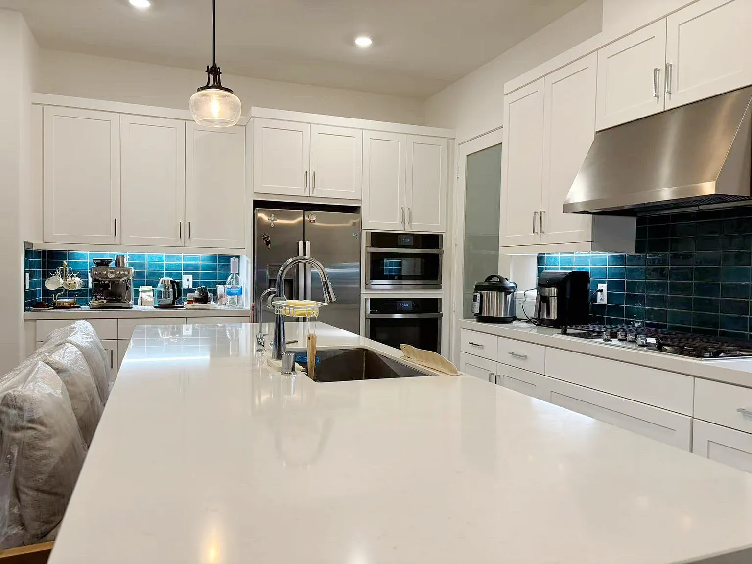 4 bed, 2955 sqft, $1,700 — Photo 2