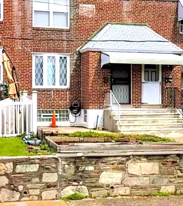 1st image of 6318 Leonard St