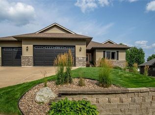 3017 White Oak Ln, Eau Claire, WI 54703