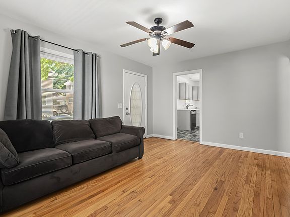 4th image of 130 W Alcott St
