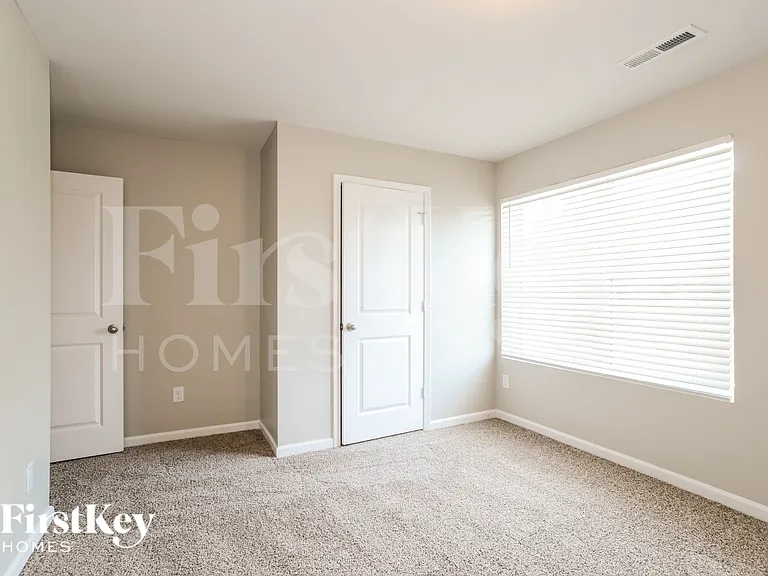 5615 Cobblestone Glen Dr — Photo 13