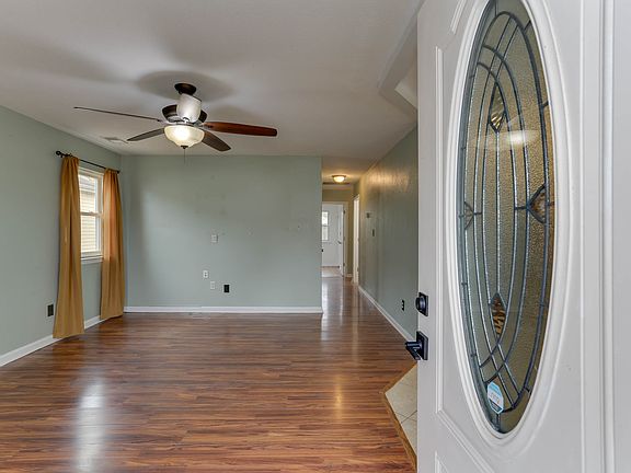 2nd image of 3521 Dana Ln