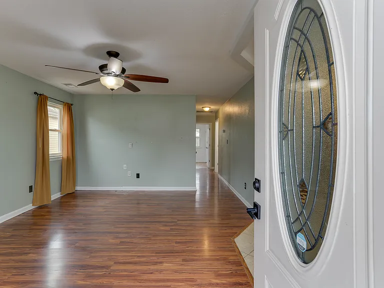 3521 Dana Ln — Photo 2