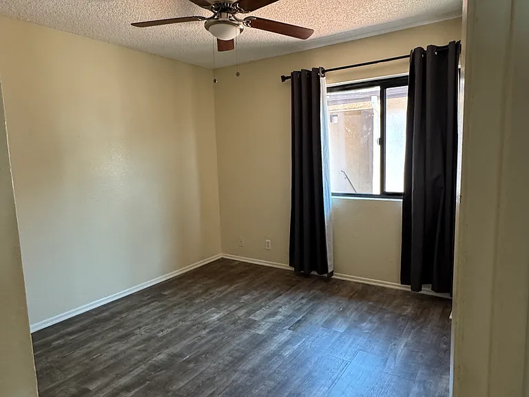 15 W Mountain View St #13 — Photo 10